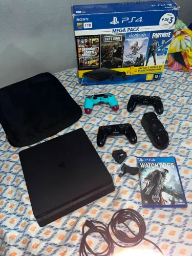 Ps4 slim 1t funcionando perfeitamente