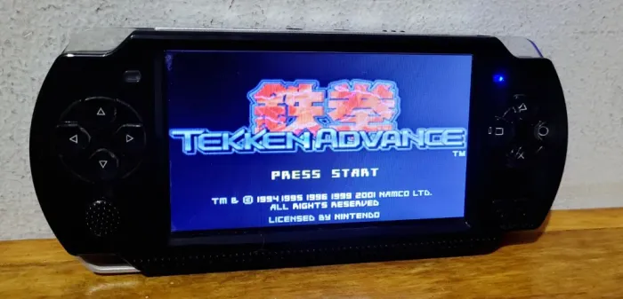 Video Game Portatil Emulador Retro com Mais de 100 Jogos na Memoria Sonic, Mario, Gta, Etc