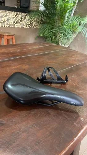 selim de bicicleta Selle Royal Veloce + porta garrafinha