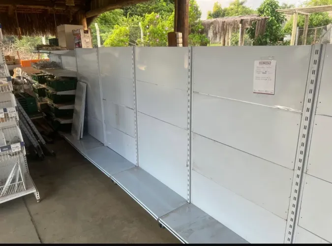 Vendo gôndola central 1,60 altura 