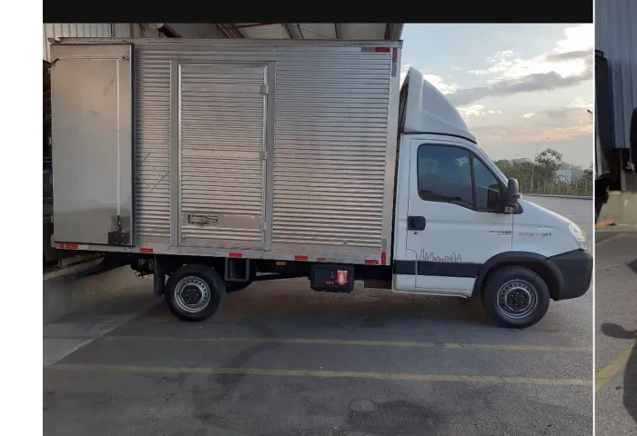 FRETES IVECO BAÚ 