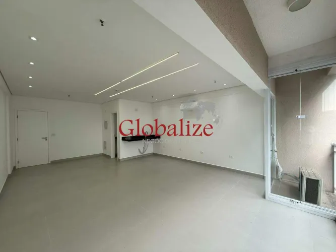 Sala Comercial para locação no bairro Vila Mathias em Santos com 41 m². Pacote por R$ 2.70