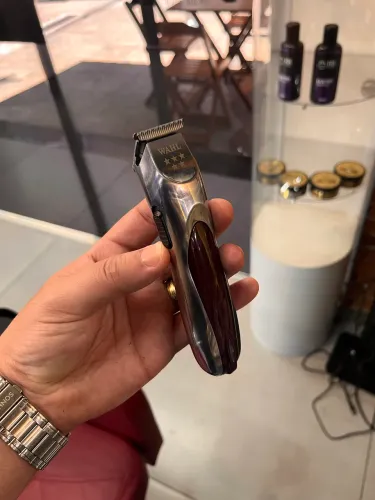 Vendo máquina nova da wahl 