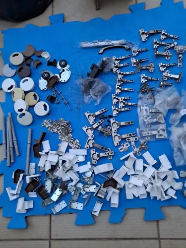 Peças para instalar vidros ou portas planejados 