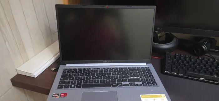 Notebook asus vivobook 15 AMD Ryzen 7 4800H 16gb de ram e ssd 256GB Tela 15.6 LED