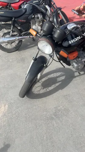 Moto Honda fan titam