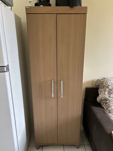Armário 2 portas