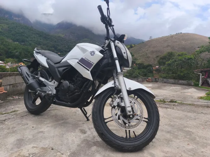 Yamaha Fazer 250 2014 Branca