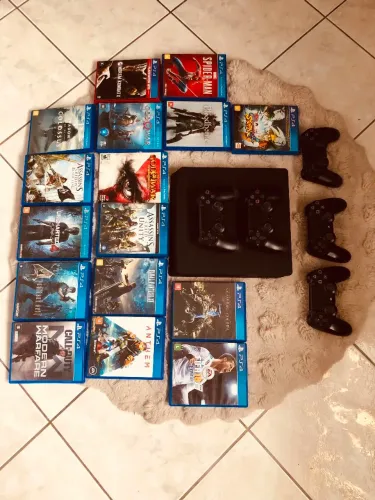 PS4 SEMI novo bem conservado
