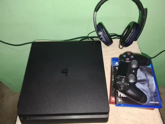 Ps4 slim