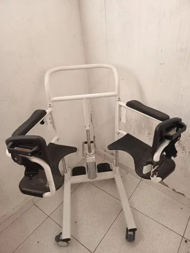 Cadeira de Transferência Com Rodas Apoio Acamados e Cadeirantes