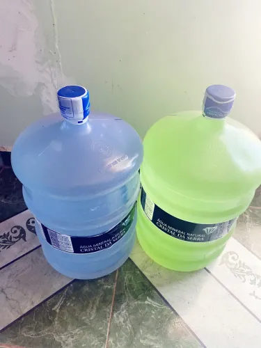 Vendo 2 garrafão de água completo zerado n não faço entrega valor: valor 50$