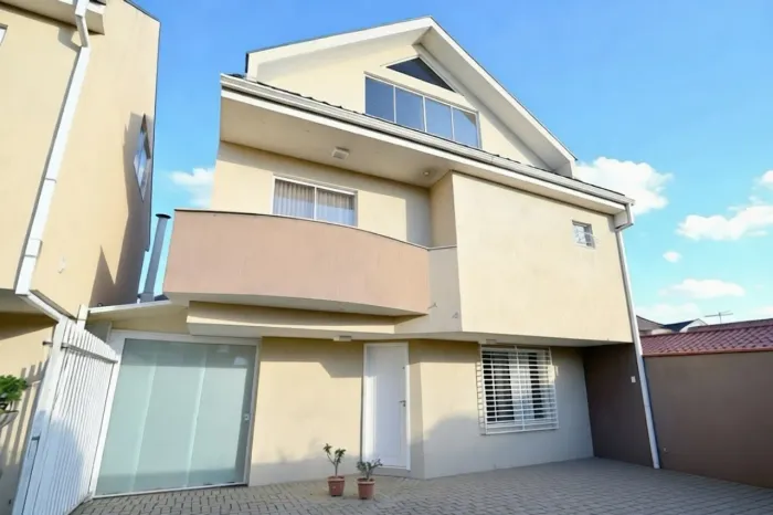 Triplex, 140m2, 4 vagas, ático no Xaxim!