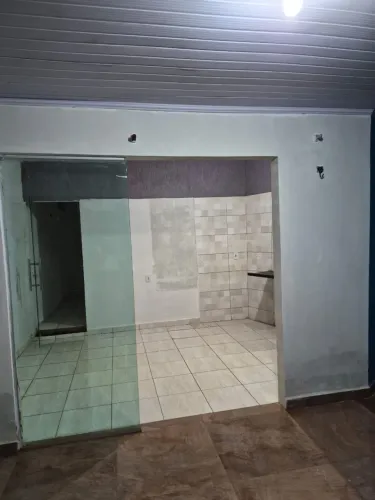 Aluga-se casa na 26 de setembro
