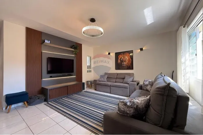 Encantadora Casa à Venda em Piracaia R$ 500.000,00