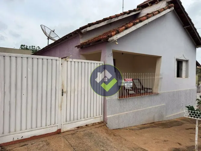 Casa com 3 dormitórios à venda, 190 m² por R$ 320.000,00 - Centro - Macatuba/SP