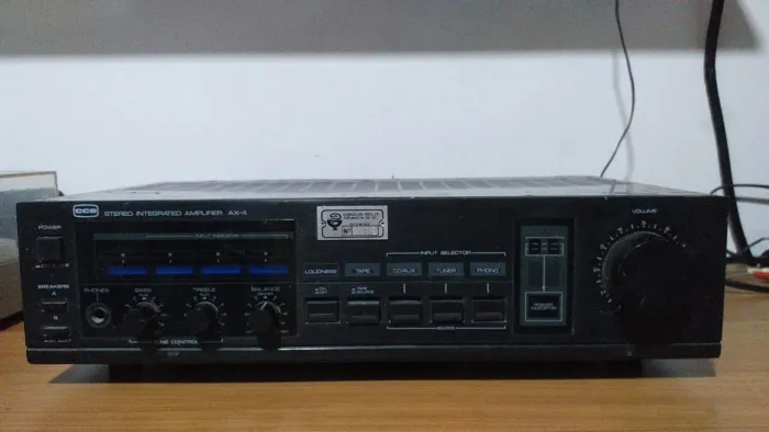 Amplificador CCE AX-4 funcionando perfeitamente