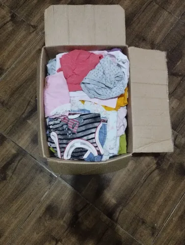 LOTES DE ROUPAS PARA BAZAR + de 10 caixas