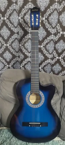 Violão, em ótimo estado, com capa!