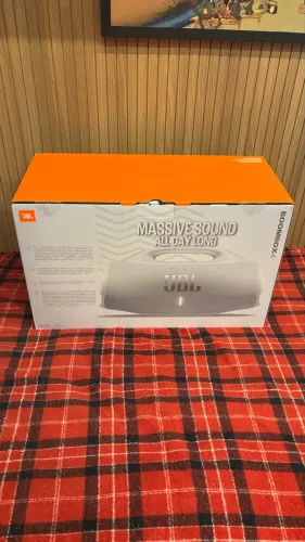 JBL boombox 4 branca lacrada