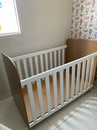 Berço infantil americano