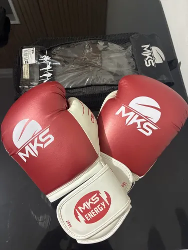 Luva de Boxe MKS Energy 14 oz Seminova - Usada 4 Vezes