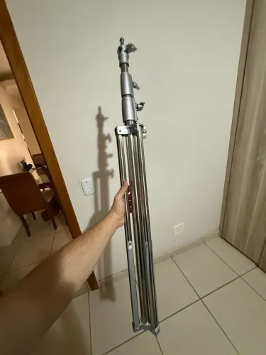 Tripé Greika Aço Inox 2,8m - Estúdio - Praticamente Novo