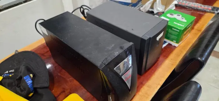 Nobreak APC e TS-Shara, 1200va