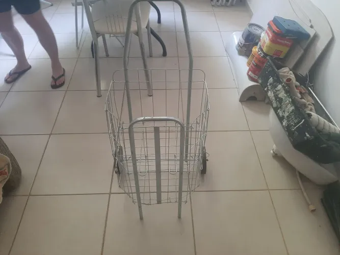 Carrinho de feira usado bom