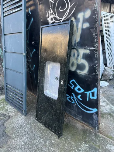 Vende-se pia usada 