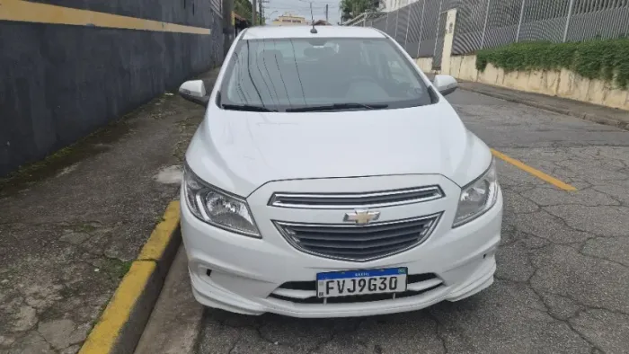 Chevrolet Onix Hatch LT 1.0 8V Flex Power Mec. 4P 2015