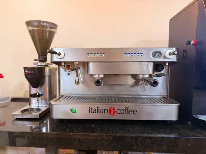 Máquina Café Espresso Italian Coffee 2 Grupos + Moinho + Acessórios - Revisada