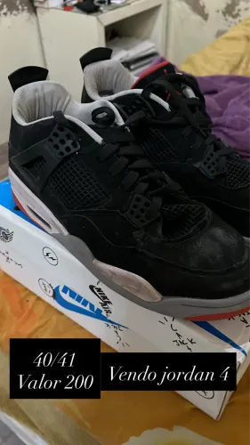 Tênis Jordan 4