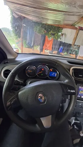 Renault Logan Dynamique Hi-flex 1.6 8V 4P 2015