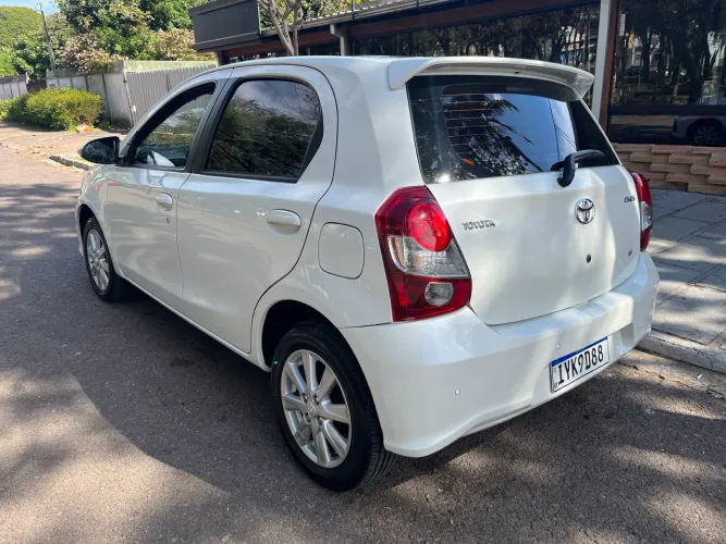 Toyota Etios X Plus 1.5 Flex 16V 5P Aut. 2019