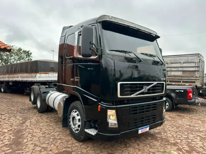 Volvo FH 380 2004 6x2 Trucado