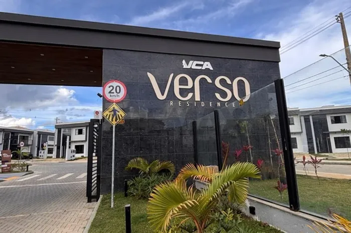 Oportunidade: Casa em Condomínio Verso Residence, 3 Suítes!
