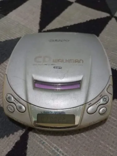 Diskman Sony + fonte externa 