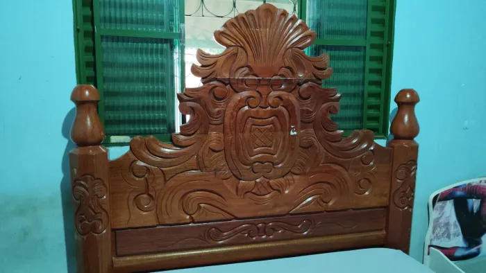 Cama de casal madeira maciça