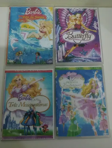 Lote com 4 DVDS da Barbie em ótimo estado, mas não são originais.