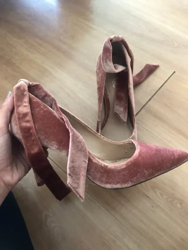 Scarpin rose Arezzo (numero 39)