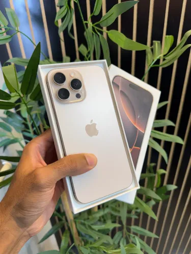 IPHONE 16 PRO MAX - 256GB - NOVÍSSIMO