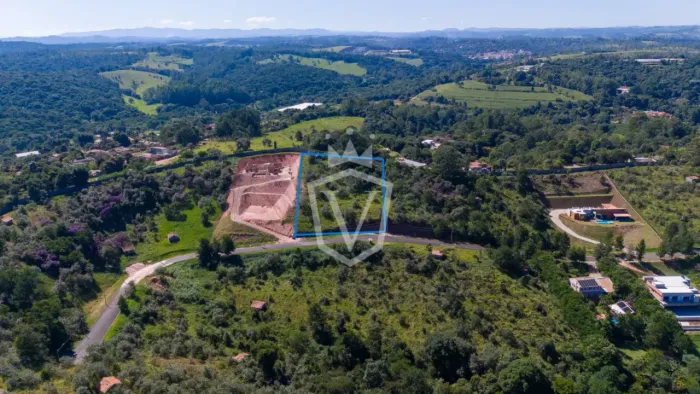 Terreno à Venda no Condomínio Parque dos Manacás - Ivoturucaia - Jundiaí/SP