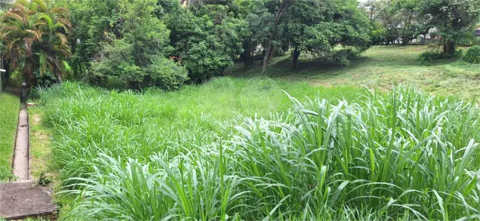 Terreno à venda em Condomínio Marambaia, Vinhedo - SP