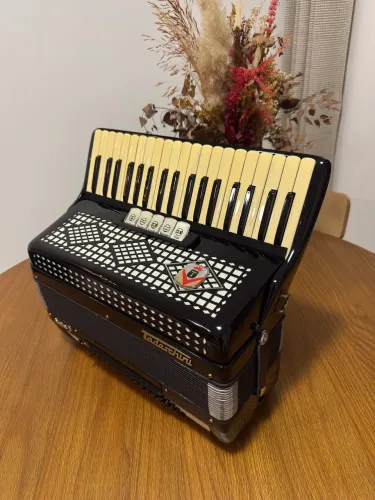 Acordeon Todeschini Super 5