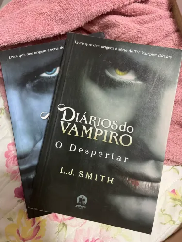 Diários do Vampiro - O despertar e O confronto - 2 unidades
