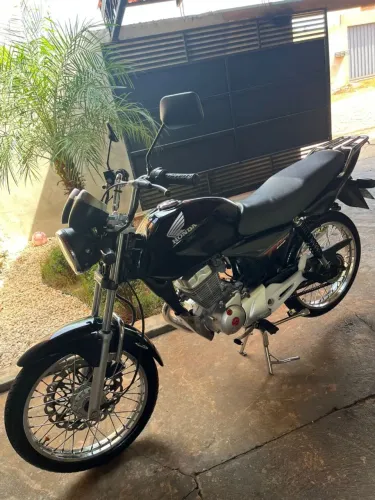Vendo ou troco titan 150 completa
