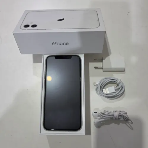 iPhone 11 128GB Branco + Caixa + Carregador + Fones + 6 Capinhas