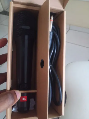 Microfone ? JBL com fio (novo)