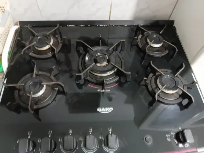 Vendo fogão Dako supreme 5 bocas.forno excelentes 
